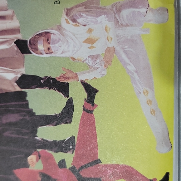 McCall's Costumes..Superheroes - Picture 5 of 7